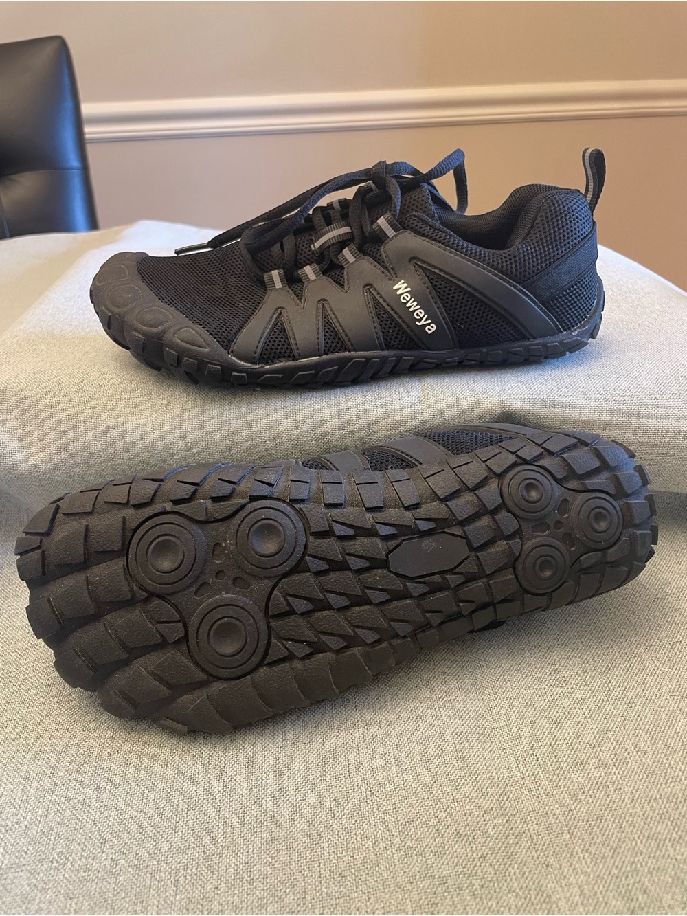 Men's Black Trail Running Shoes - Lightweight Grip